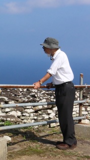 宇江城城跡から東シナ海を望む宮崎駿監督