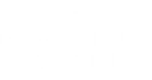 Two Views of A BEAUTIFUL ISLAND 久米島、空から見ると？陸から見ると？